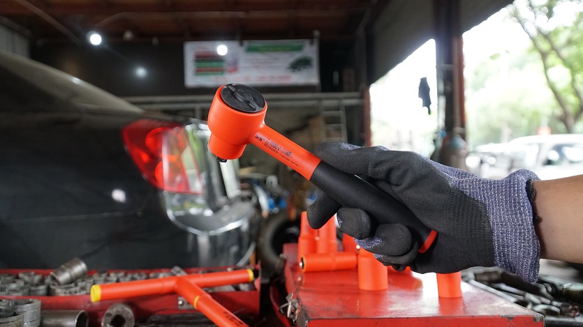 tay van dau noi cach dien