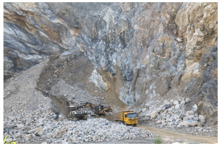 khai thác quặng khoáng sản tại Vietnam