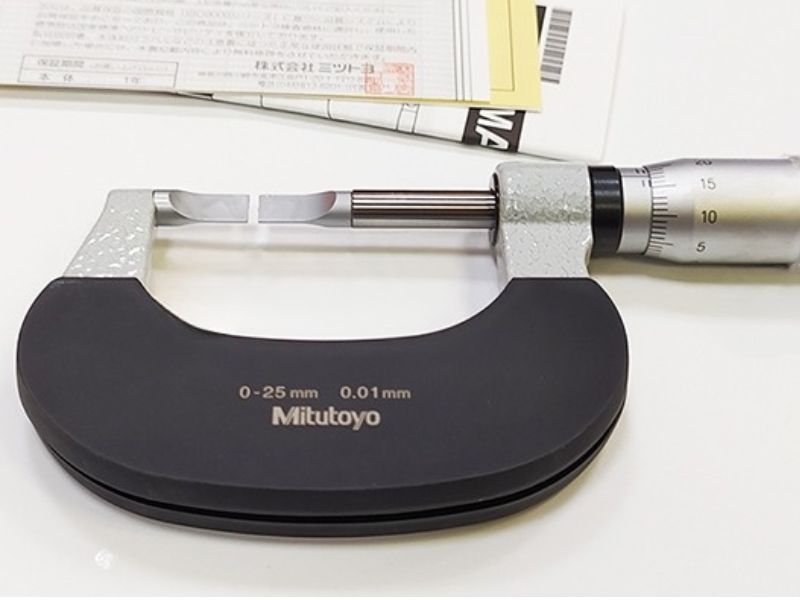 Panme cơ khí đo ngoài Mitutoyo 122-101-10 (0 - 25mm) có gì đặc biệt