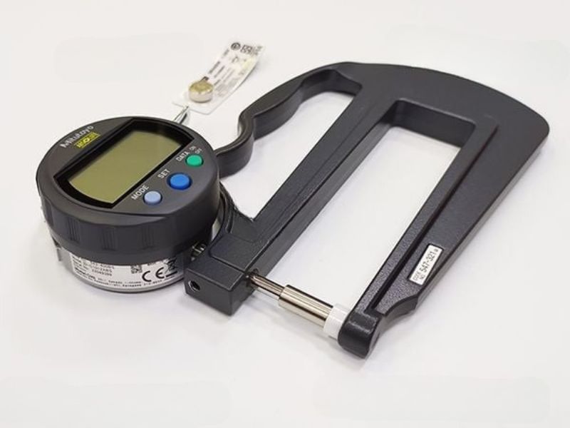 việc sử dụng đồng hồ đo độ dày điện tử Mitutoyo 547-321 rất thuận tiện và bảo quản dễ dàng nhờ cấu tạo của sản phẩm tốt