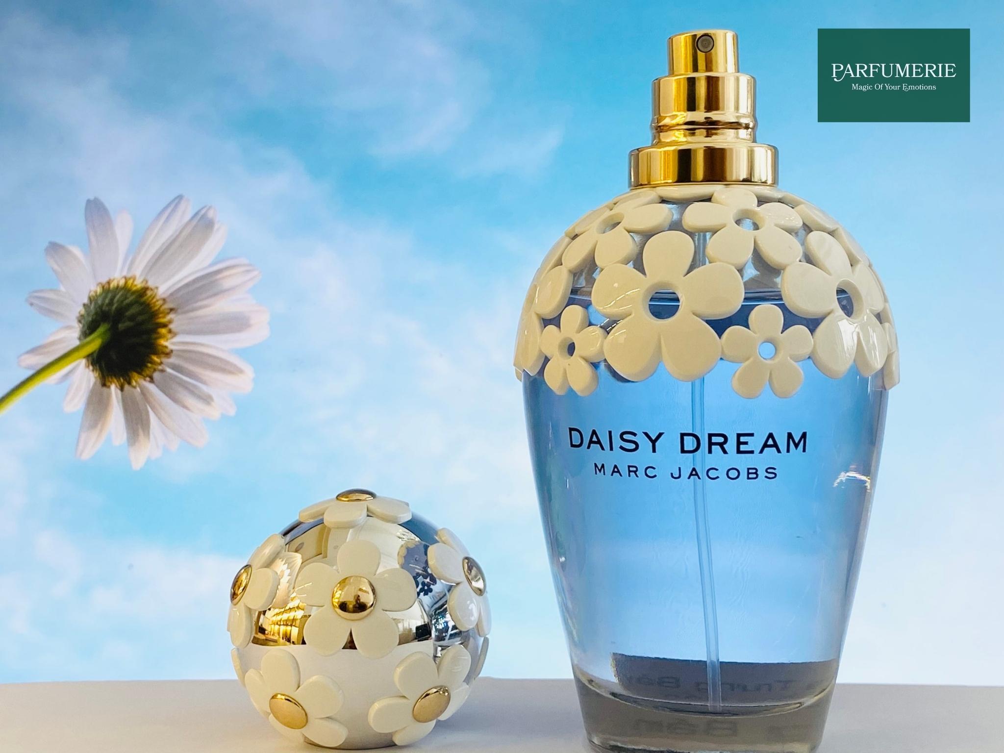 Nước hoa Daisy Dream EDT mang nốt hương hoa cỏ trái cây đầy nữ tính