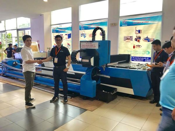 máy cắt laser kim loại