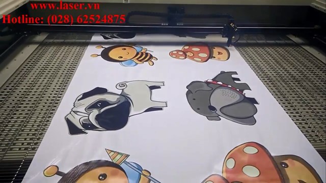 cắt băng rôn in sẵn hình con vật