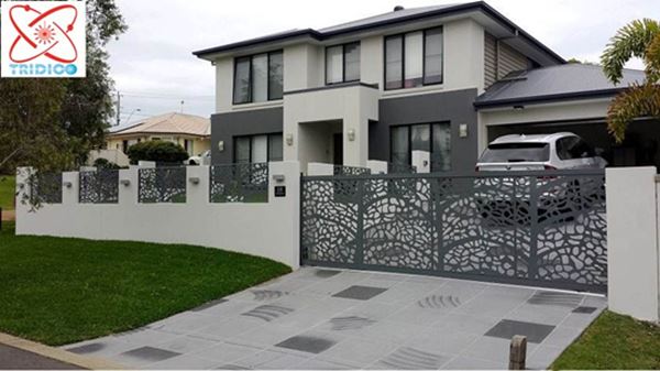 cổng sắt kết hợp vách ngăn sắt