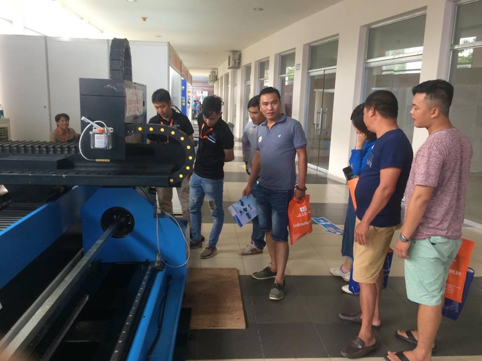 máy cắt laser kim loại