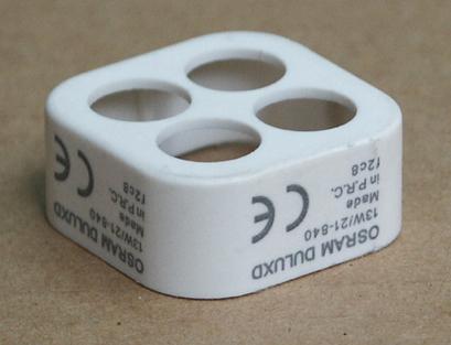 khắc mã số lên nhựa bằng máy khắc laser UV