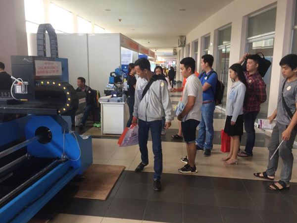 máy cắt laser kim loại