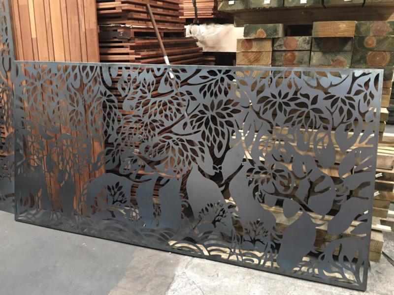 cắt hoa văn trên sắt