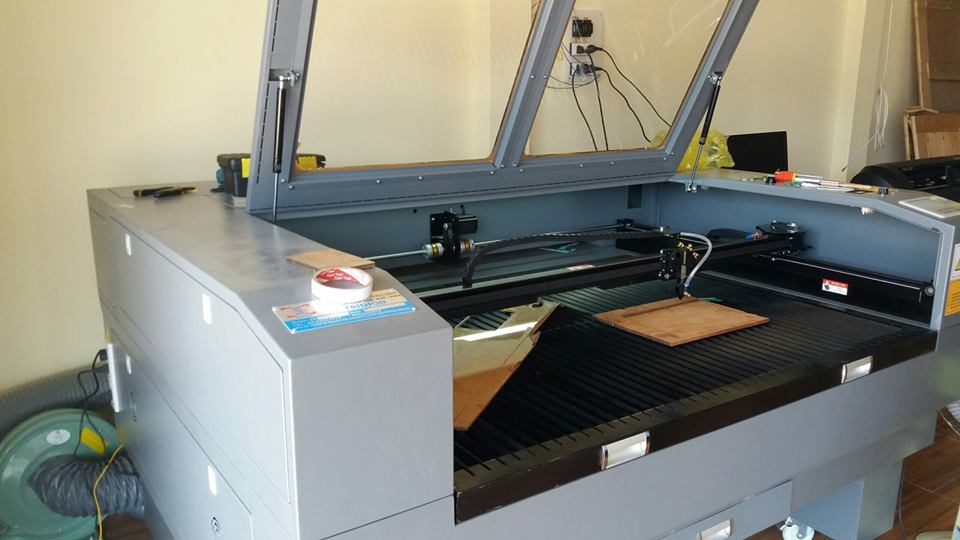 máy cắt khắc laser 1390