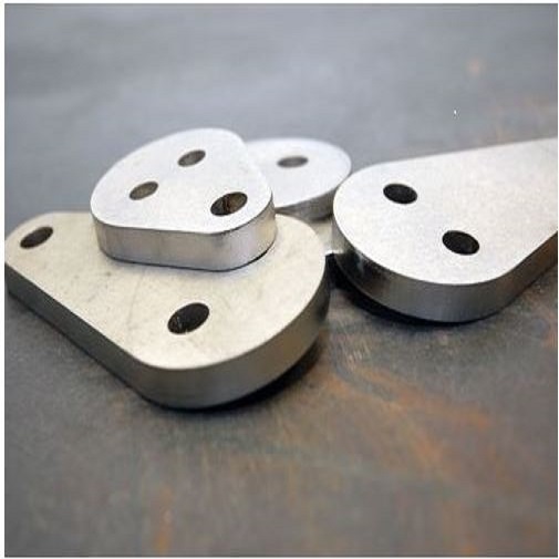 cắt kim loại bằng máy laser fiber công suất trên 1500W