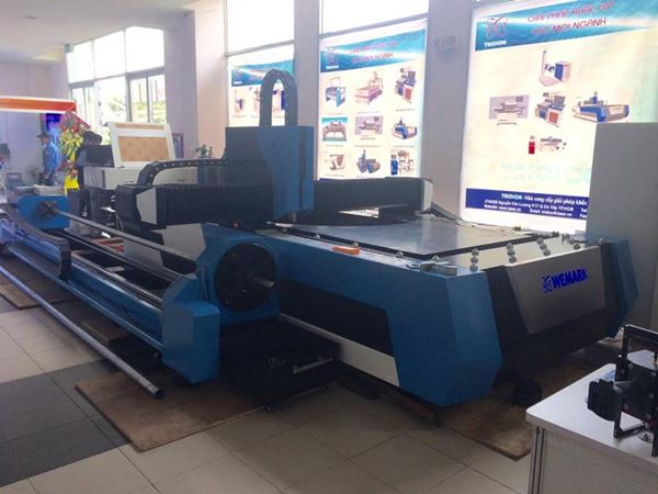 máy cắt laser kim loại