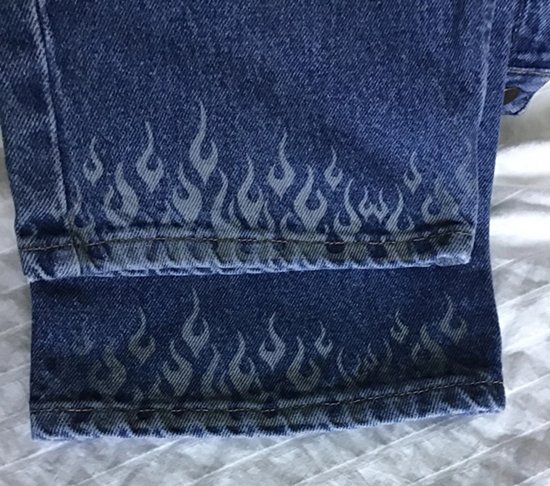 máy laser khắc quần jean