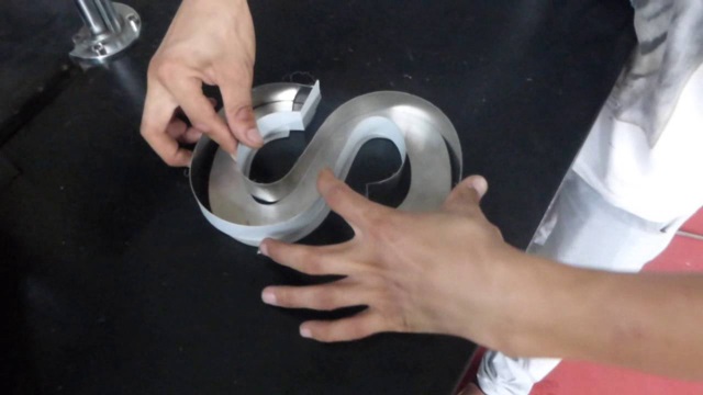 quá trình hàn chân chữ inox