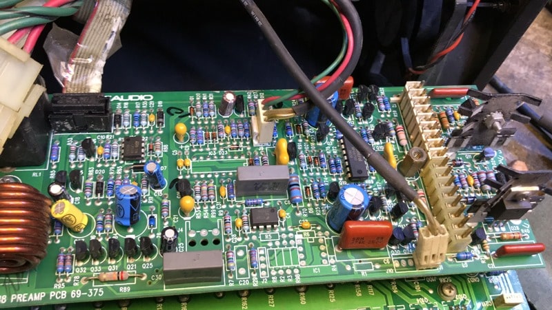 Sửa cục đẩy công suất Crest audio