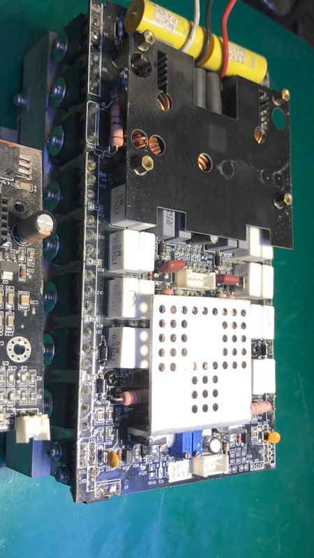 Sửa cục đẩy công suất Famousound