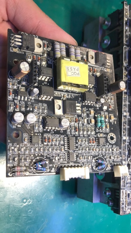 Sửa cục đẩy công suất Famousound