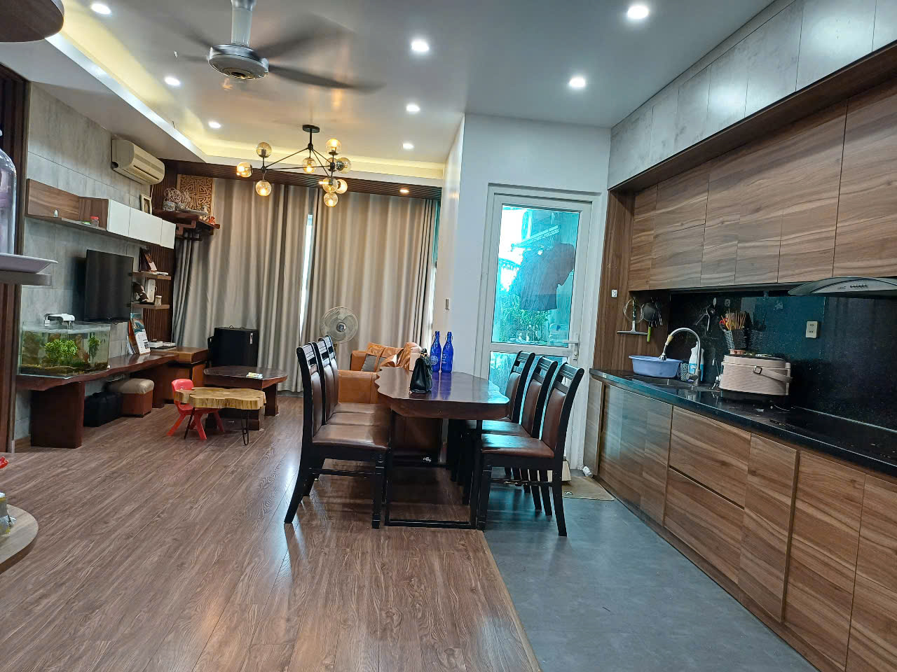 căn hộ 81m2 5 toà mới