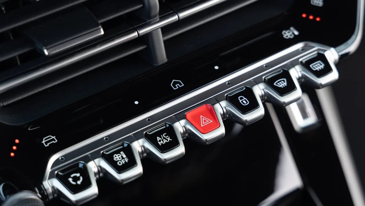 10 thiết kế nội thất ô tô ấn tượng 2023