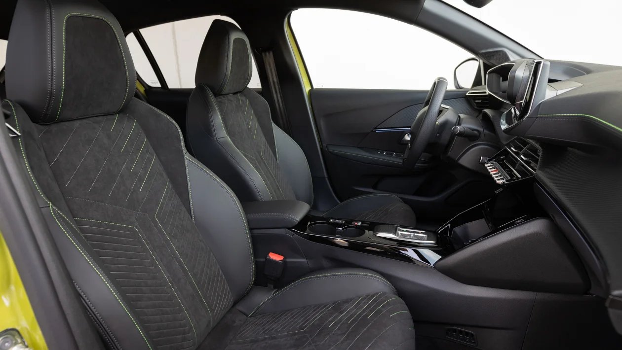 10 thiết kế nội thất ô tô ấn tượng 2023