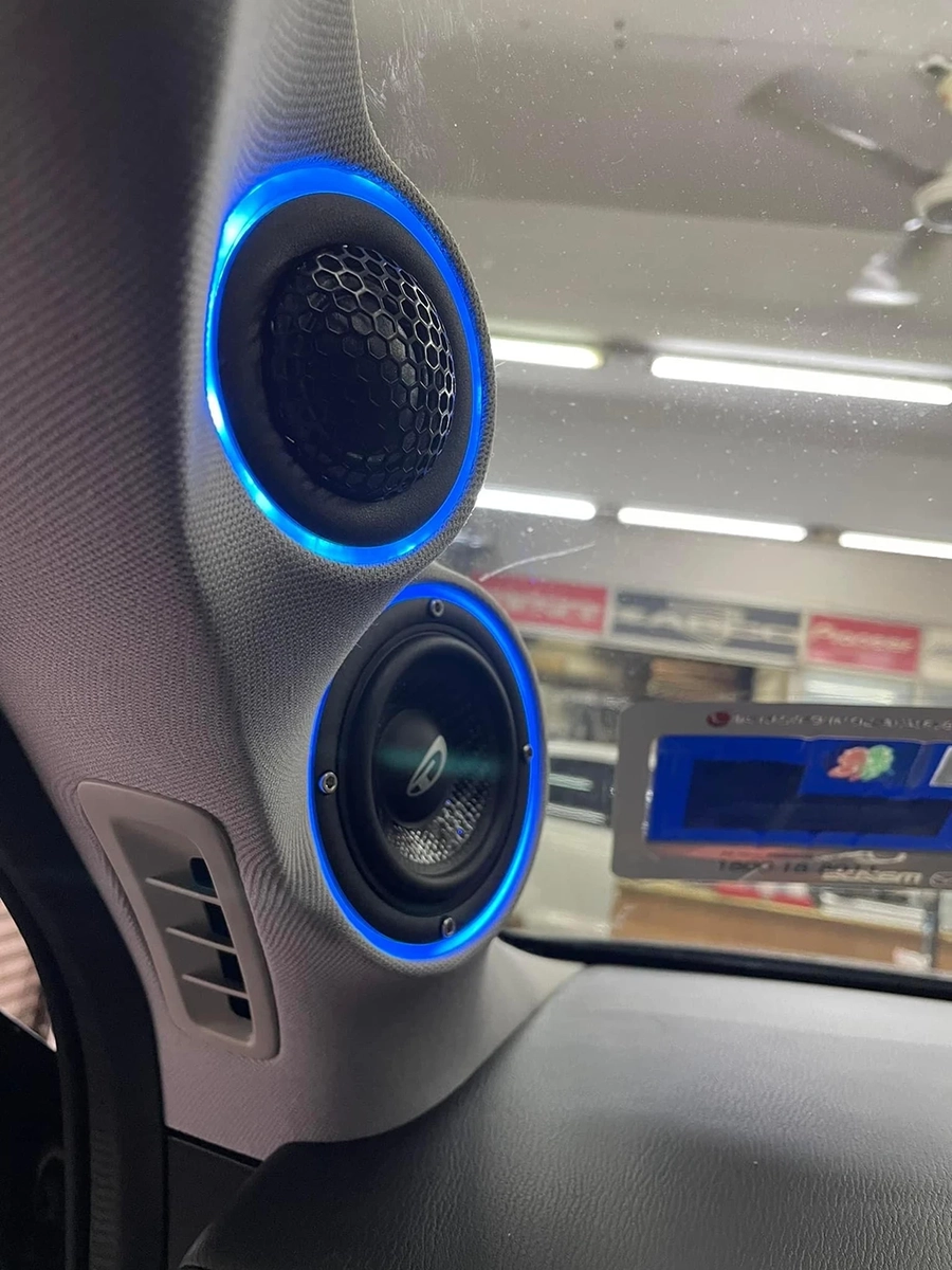 10 PHONG CÁCH NÂNG CẤP LOA CỘT A CHO Ô TÔ – TẠO CHẤT RIÊNG CHO HỆ THỐNG ÂM THANH XE HƠI