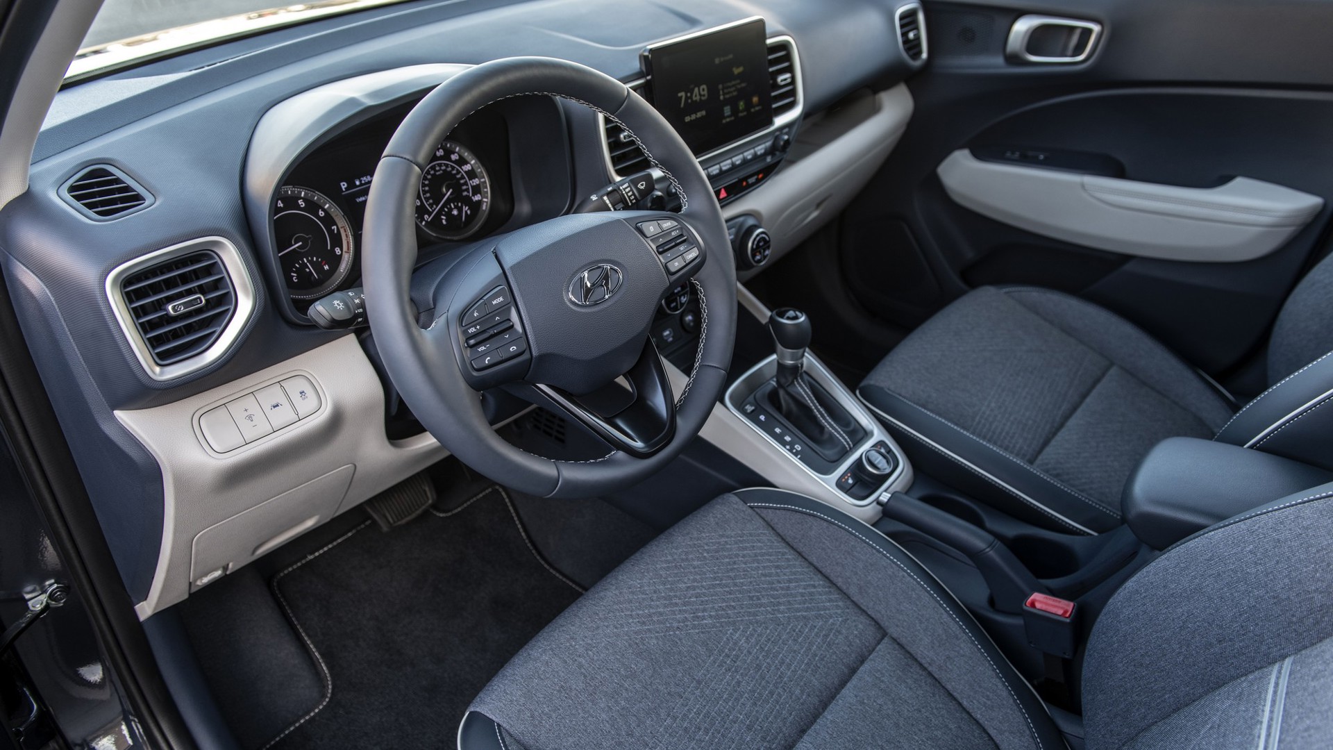 8 xu hướng phối màu nội thất ô tô hot nhất hiện nay