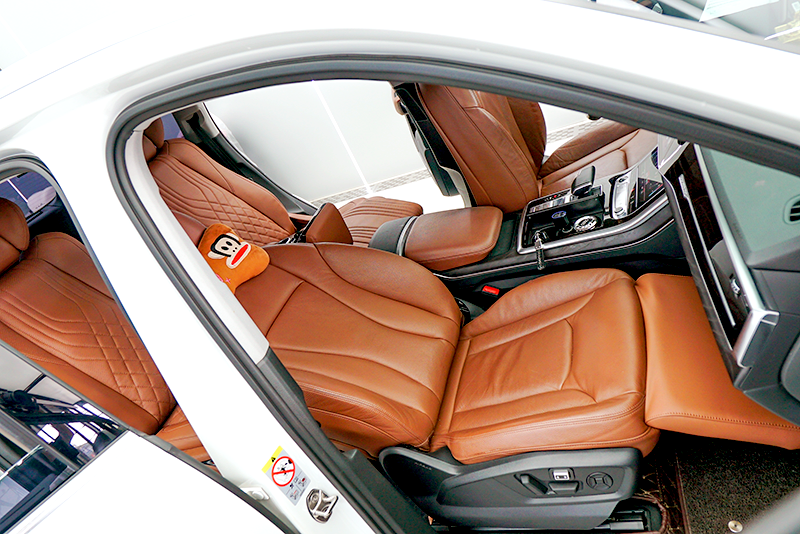 do-ghe-limousine-audi-q7-6