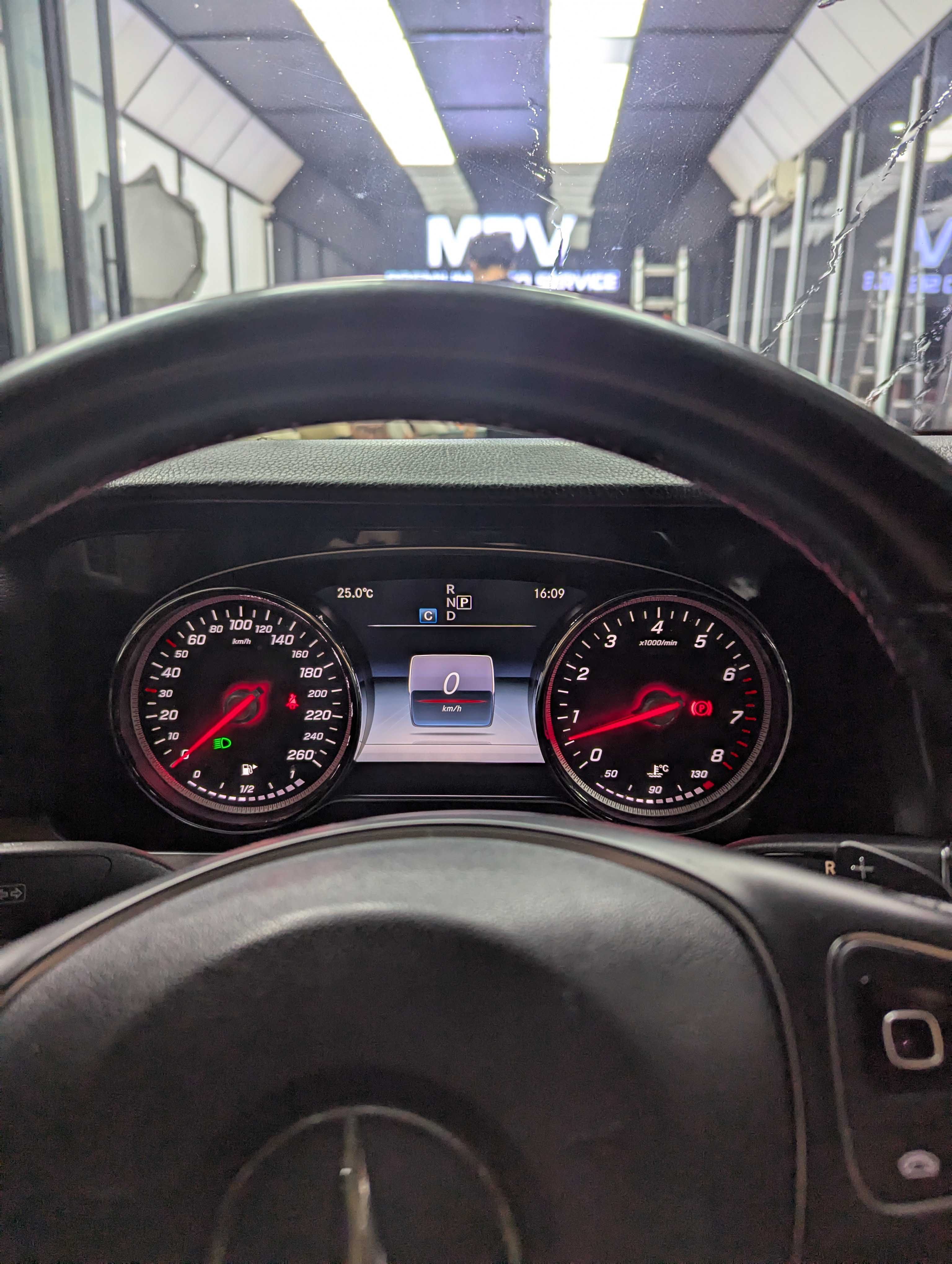 MERCEDES-BENZ E200 THI CÔNG BỌC DA GHẾ SAU 6 NĂM SỬ DỤNG