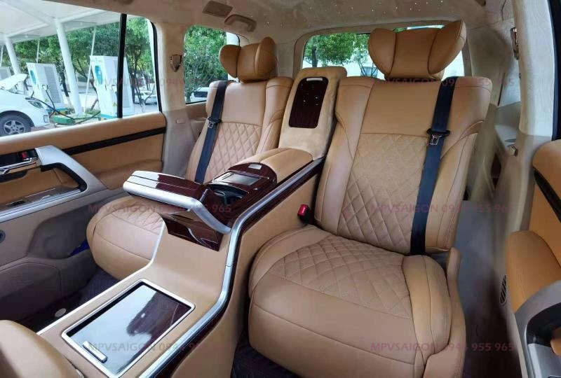 Độ nâng cấp ghế Limousine Land Cruiser LX570