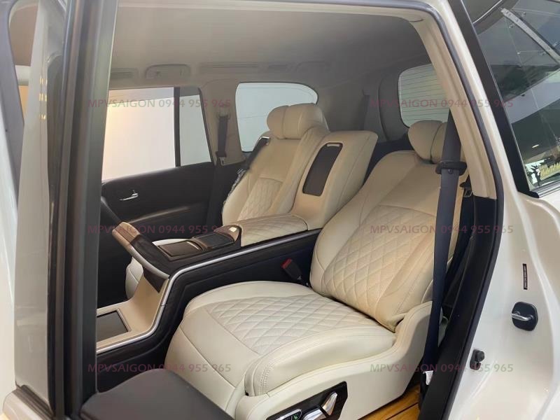 Độ nâng cấp ghế Limousine Land Cruiser LX570
