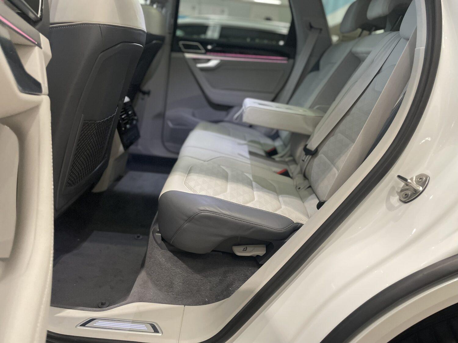 Nâng cấp ghế Limousine Volkswagen Touareg - Tổng hợp mẫu ghế Vip dành cho Touareg