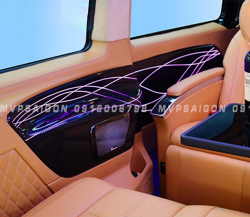 Ốp nội thất carbon LED dòng nước streaming Benz V250c