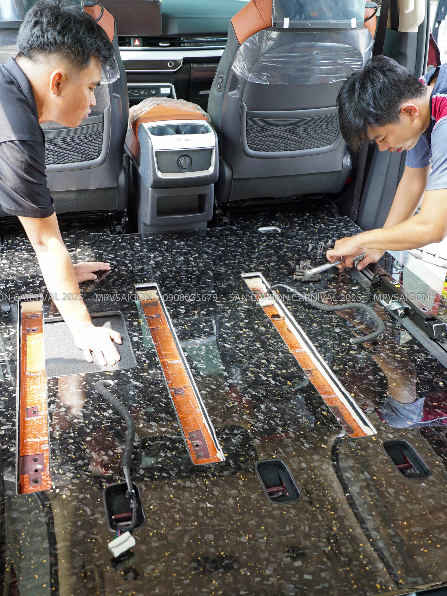 San Carbon Kia Carnival 2025