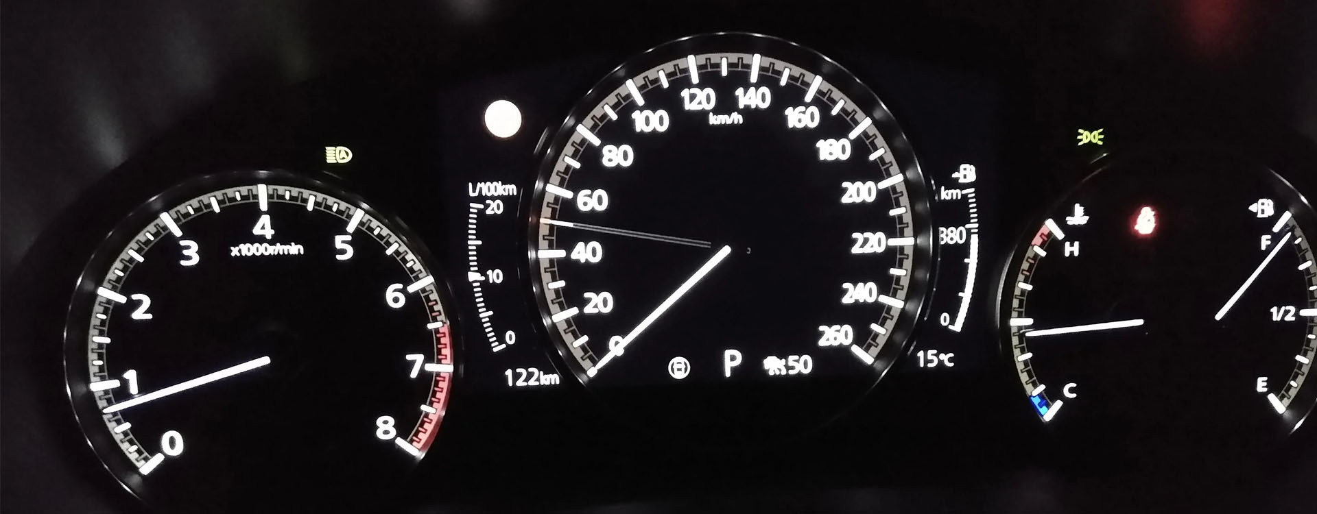 GÓC KHÁM PHÁ: CÓ NHỮNG LOẠI ĐÈN NỘI THẤT Ô TÔ NÀO?