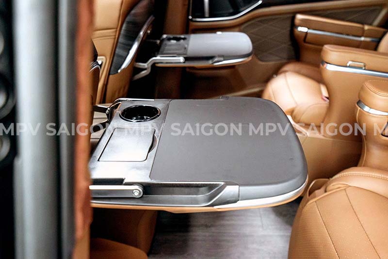 viloran-ghe-limousine-alphard-40-mpv-saigon