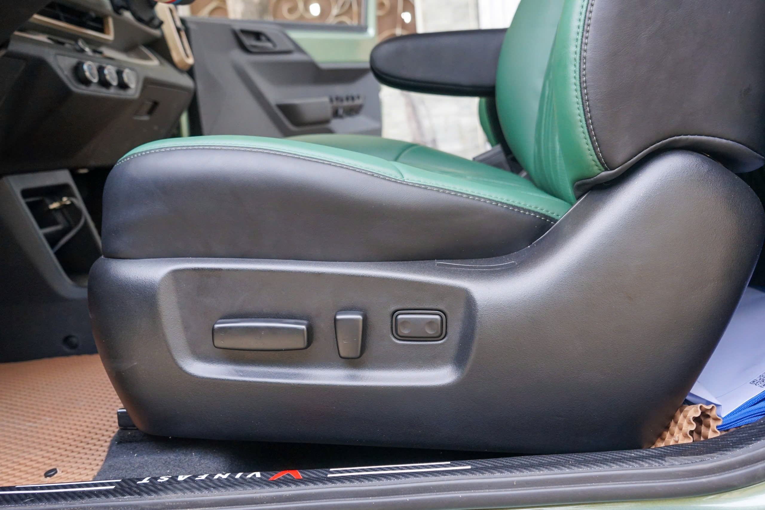 NÂNG CẤP GHẾ CHỈNH ĐIỆN VINFAST VF3 VỚI HỆ THỐNG MỘT CHẠM