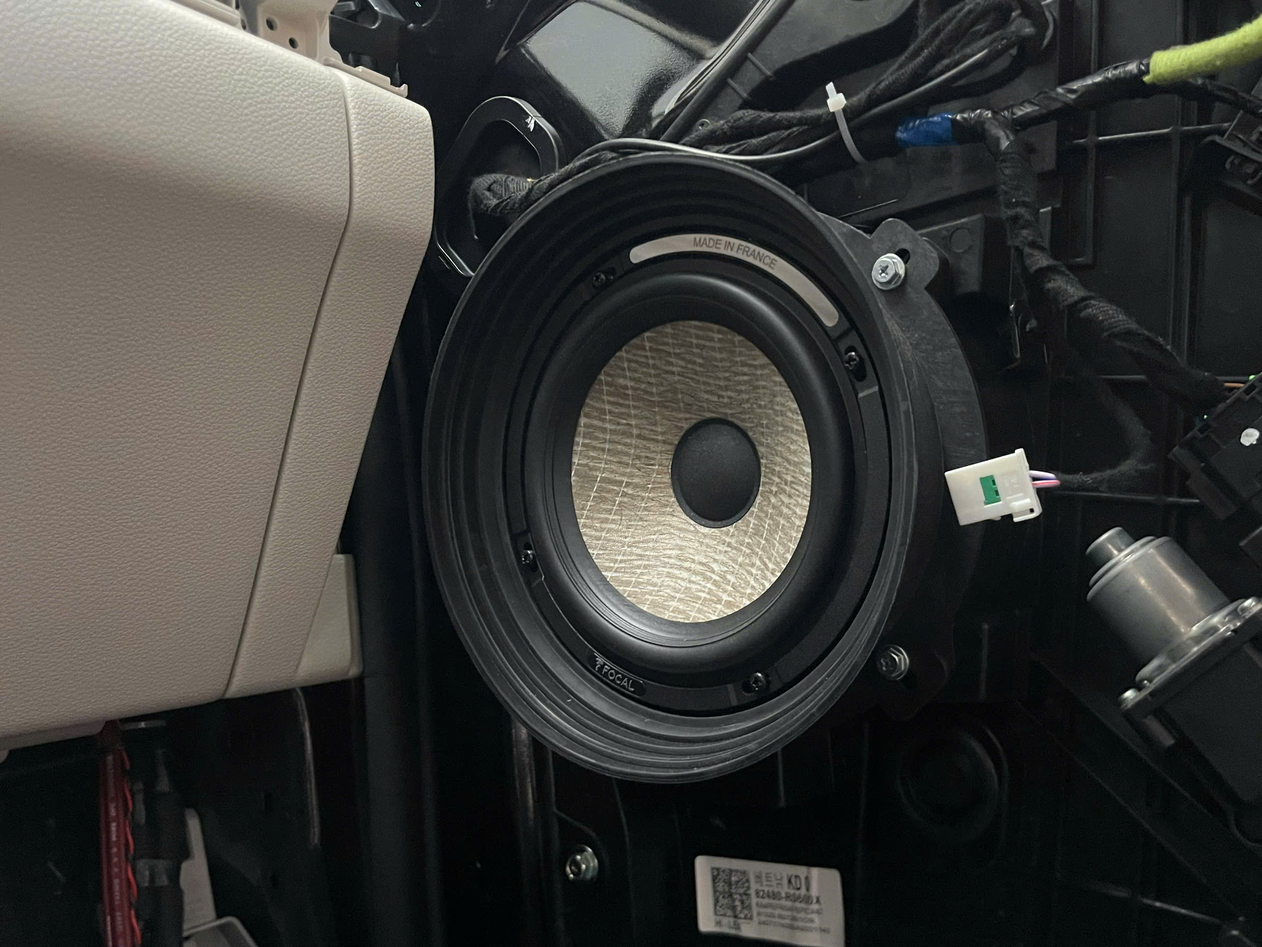 LOA 2 CHIỀU HAY 3 CHIỀU? ĐÂU LÀ LỰA CHỌN PHÙ HỢP CHO Ô TÔ CỦA BẠN