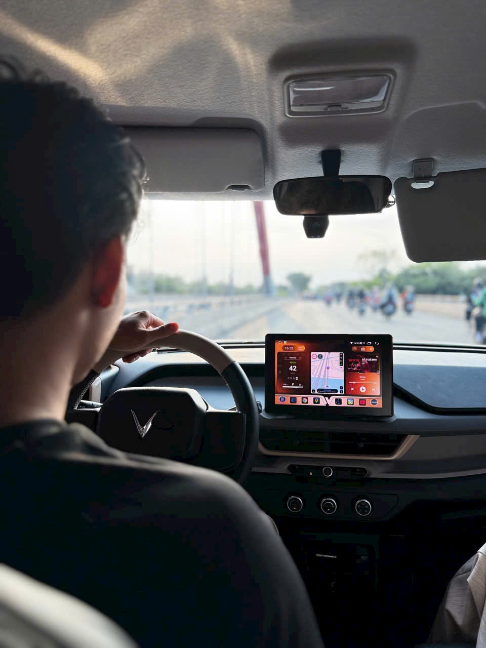 Màn Hình Android Vinfast VF3 sử dụng màn hình zin nguyên bản