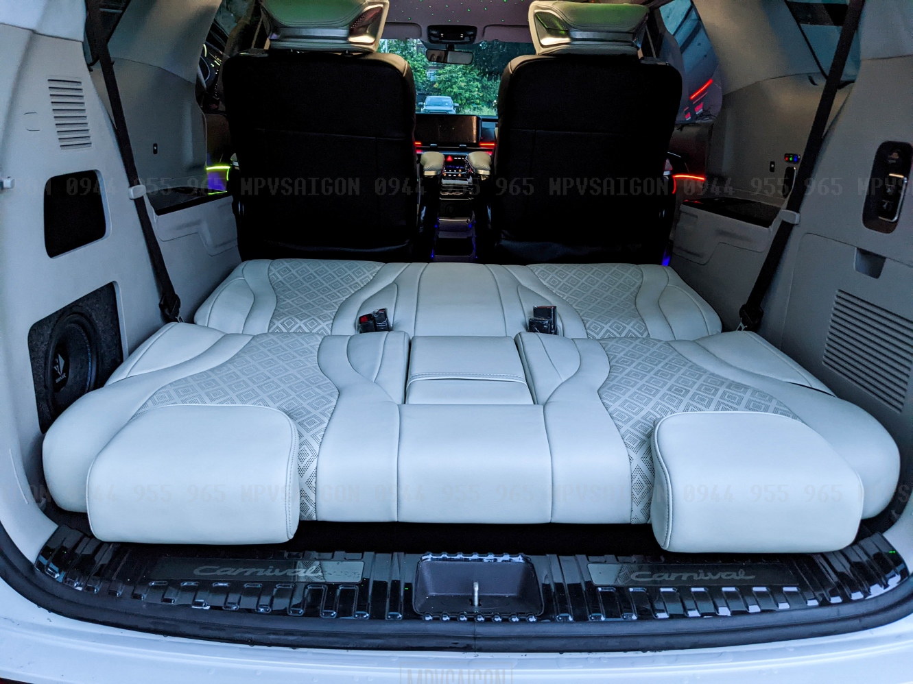 nâng cấp ghế nội thất limousine Kia Carnival thương gia