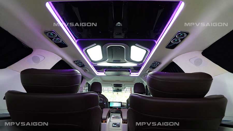 Bọc da và đổi màu nội thất cho Kia Carnival 2025