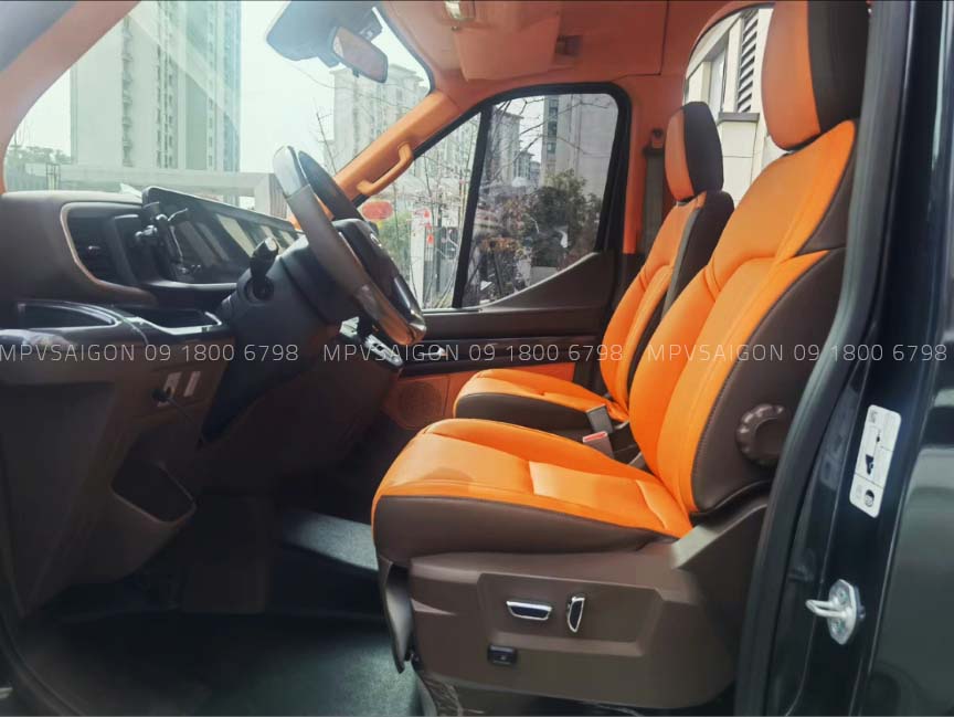 Độ limousine Ford Transit 2024 - Báo giá và kinh nghiệm mới nhất
