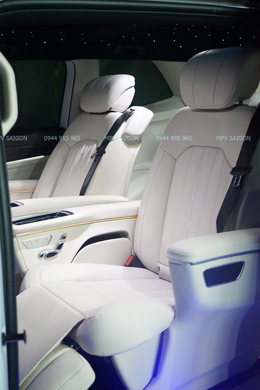 Volkswagen Viloran độ ghế Mercedes Benz V250 V260 Limousine