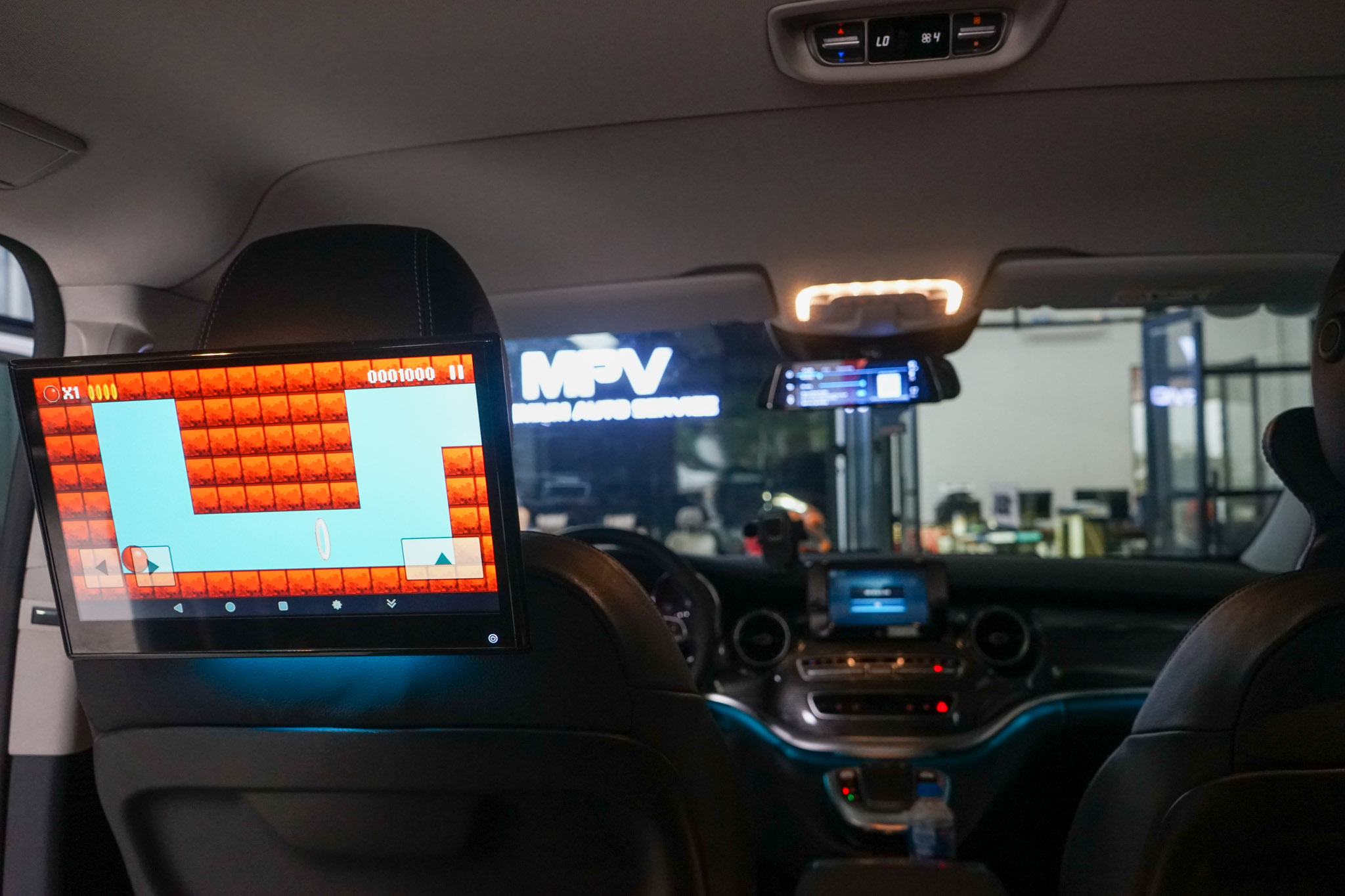 Màn hình gối đầu xe Mercedes V250 - MPVSAIGON