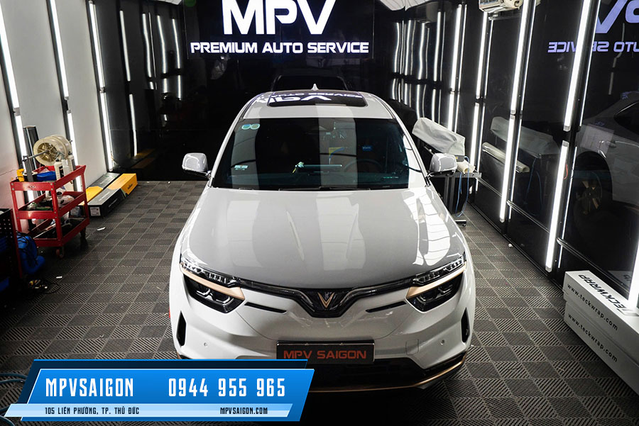 VINFAST VF8 ĐỘ NÂNG CHÂN CHỈNH ĐIỆN VỚI CHI PHÍ HỢP LÝ