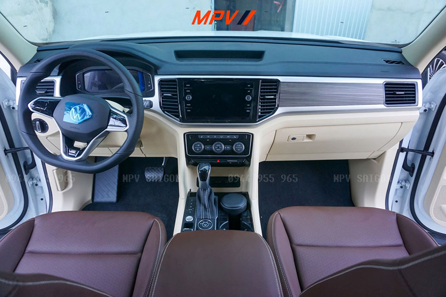 Volkswagen Teramont đổi màu nội thất: Phối màu sang trọng, thi công chuẩn zin