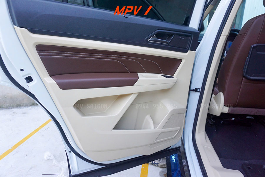 Volkswagen Teramont đổi màu nội thất: Phối màu sang trọng, thi công chuẩn zin