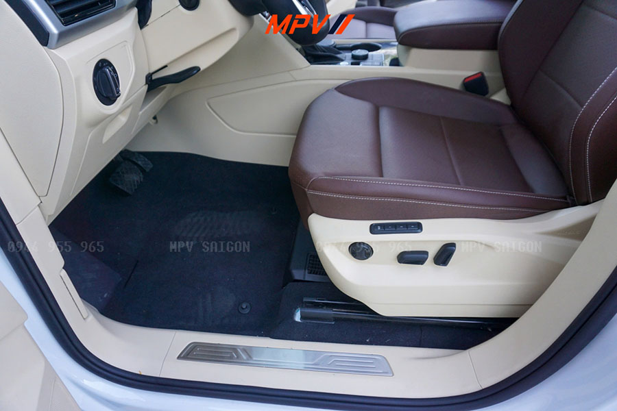 Volkswagen Teramont đổi màu nội thất: Phối màu sang trọng, thi công chuẩn zin