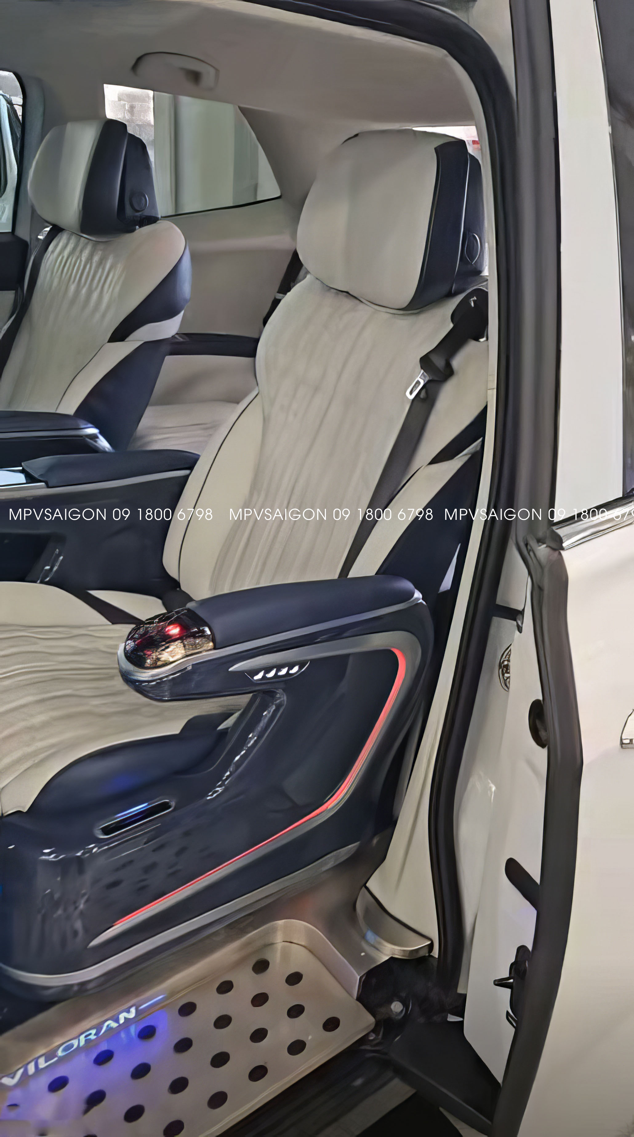 Volkswagen Viloran độ ghế limousine Crystal 2.0