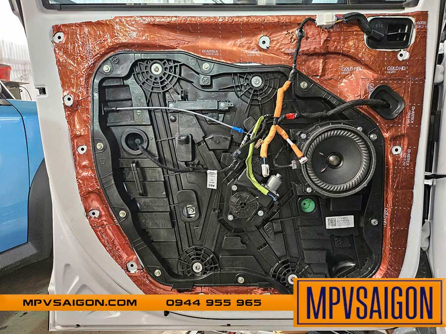 XỬ LÝ CÁCH ÂM VÀ CHỐNG ỒN NEW CARNIVAL 2025 VỚI VẬT LIỆU CHUẨN TỪ DR. ARTEX