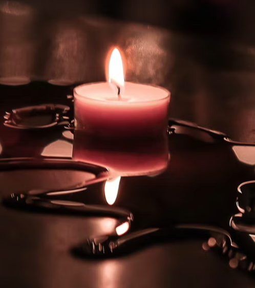 Khử mùi sơn trong nhà bằng nến thơm