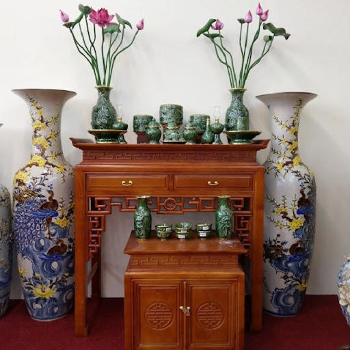 Có nên dùng bàn thờ của chủ cũ